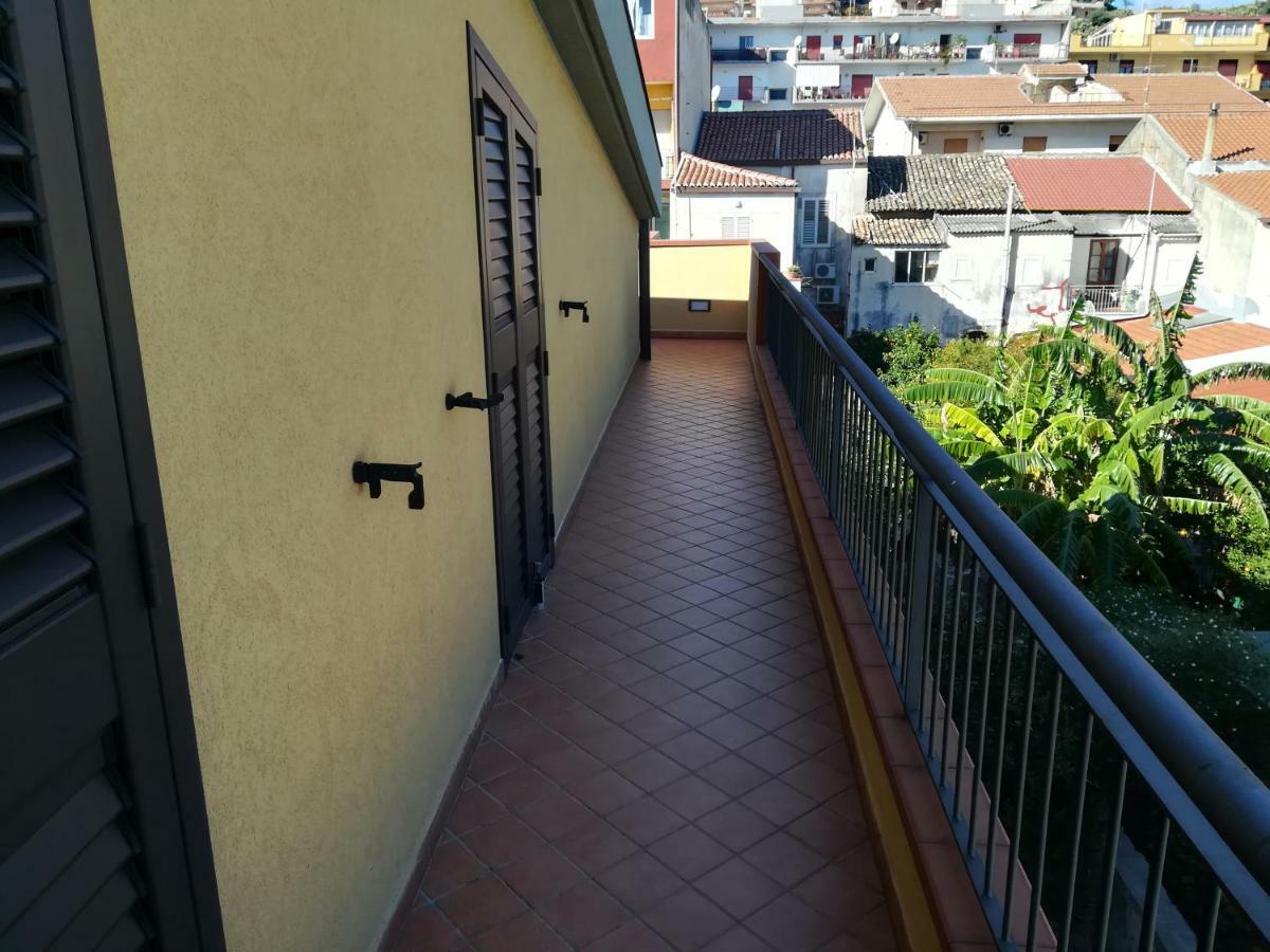 Casa Carmelo Apartment นิซซา ดิ ซิชิเลีย ภายนอก รูปภาพ